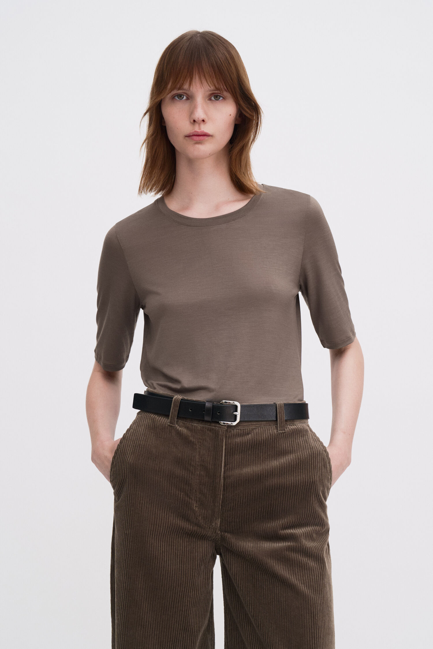 Elena Tee