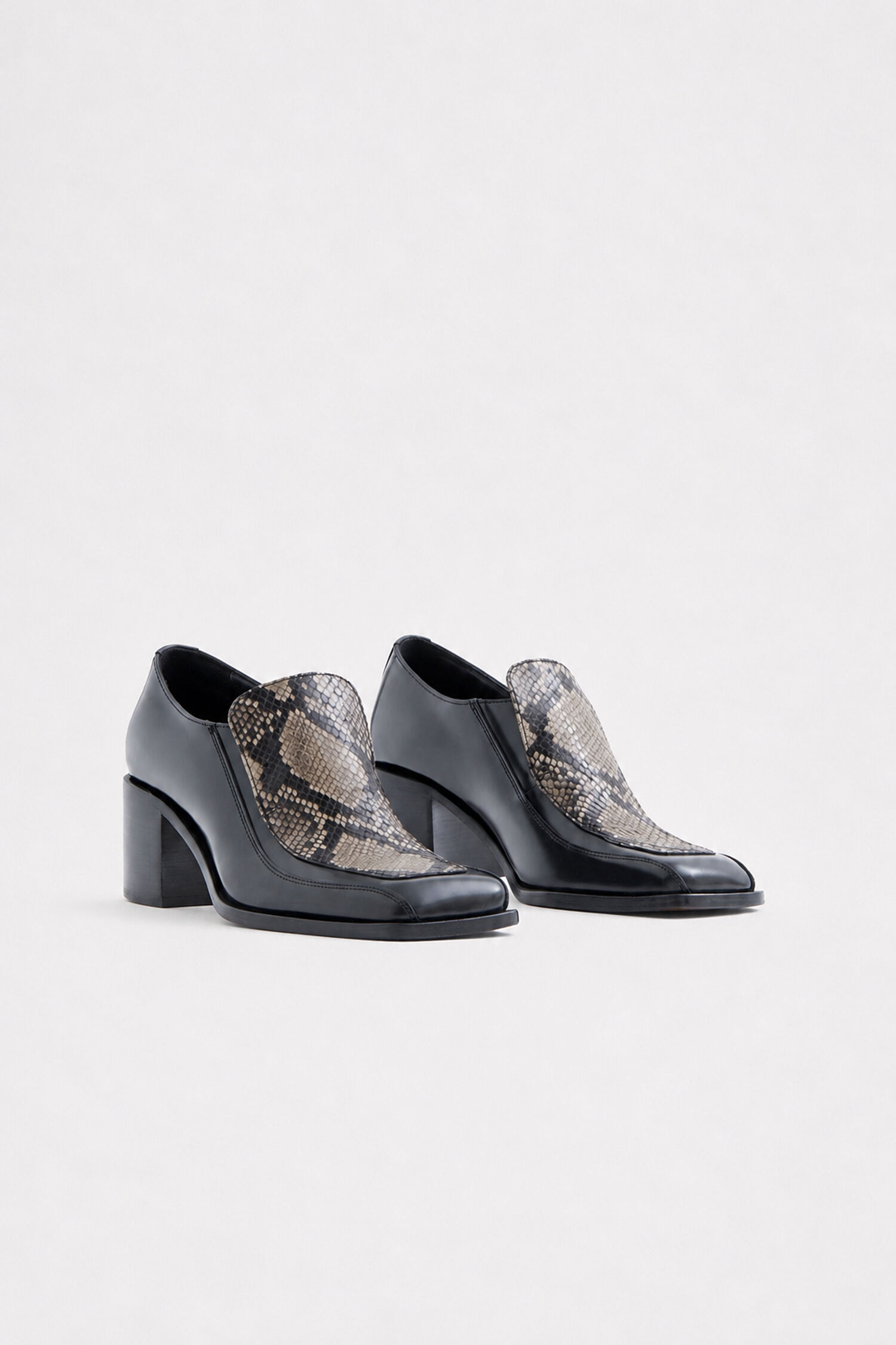 Loafer Pumps