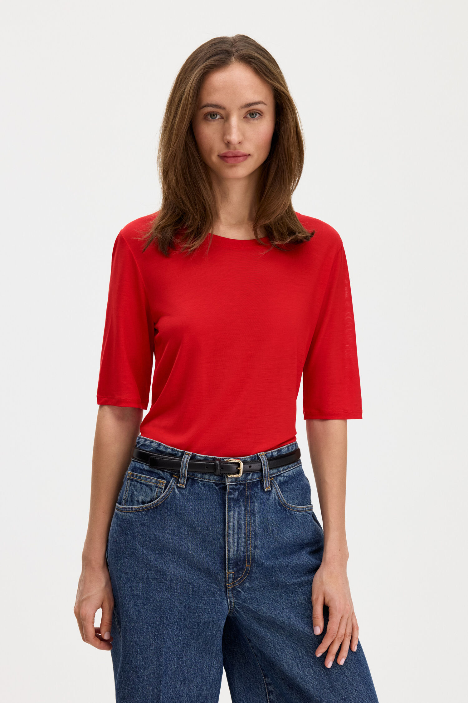 Elena Tee