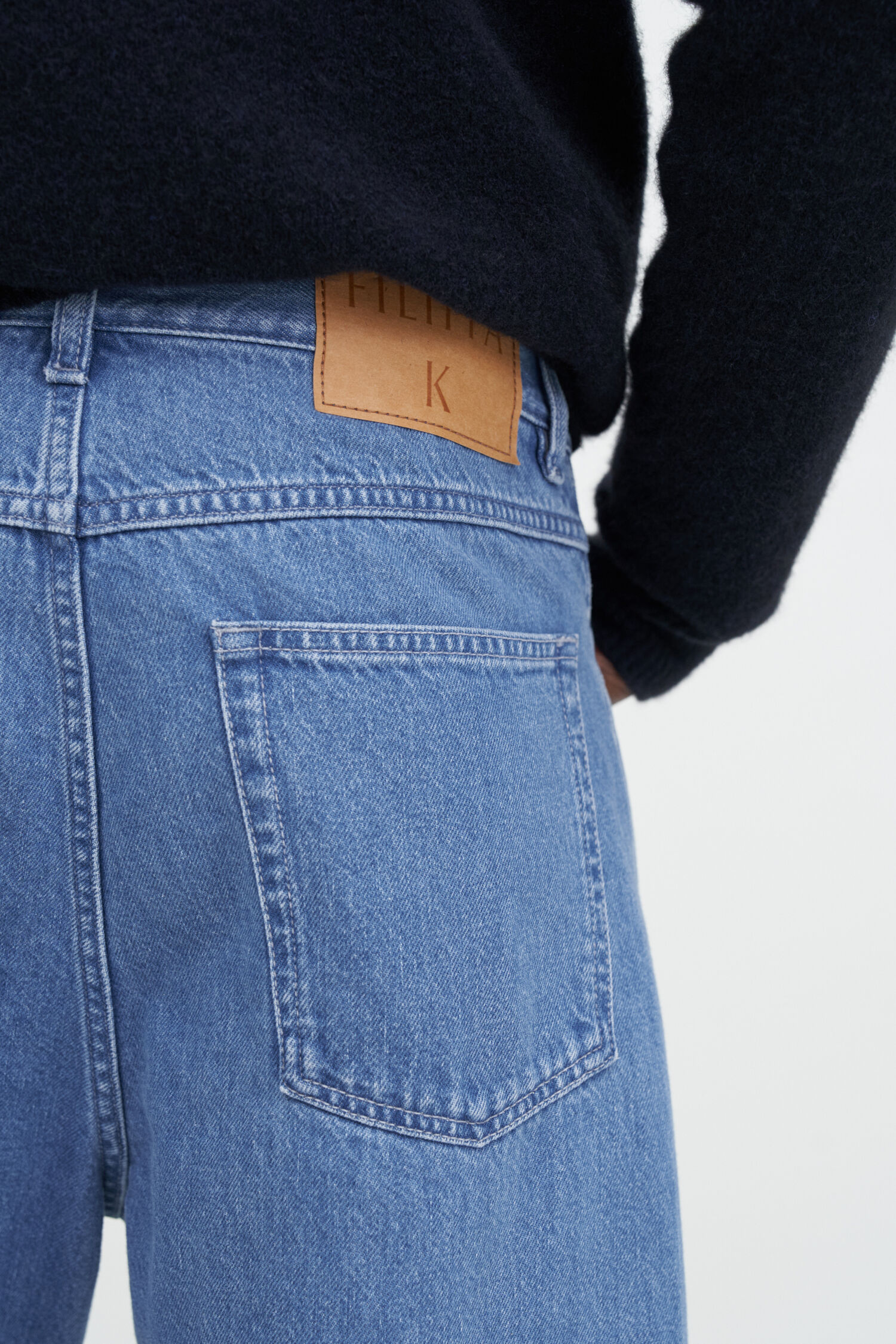 Tapered Cropped Jeans