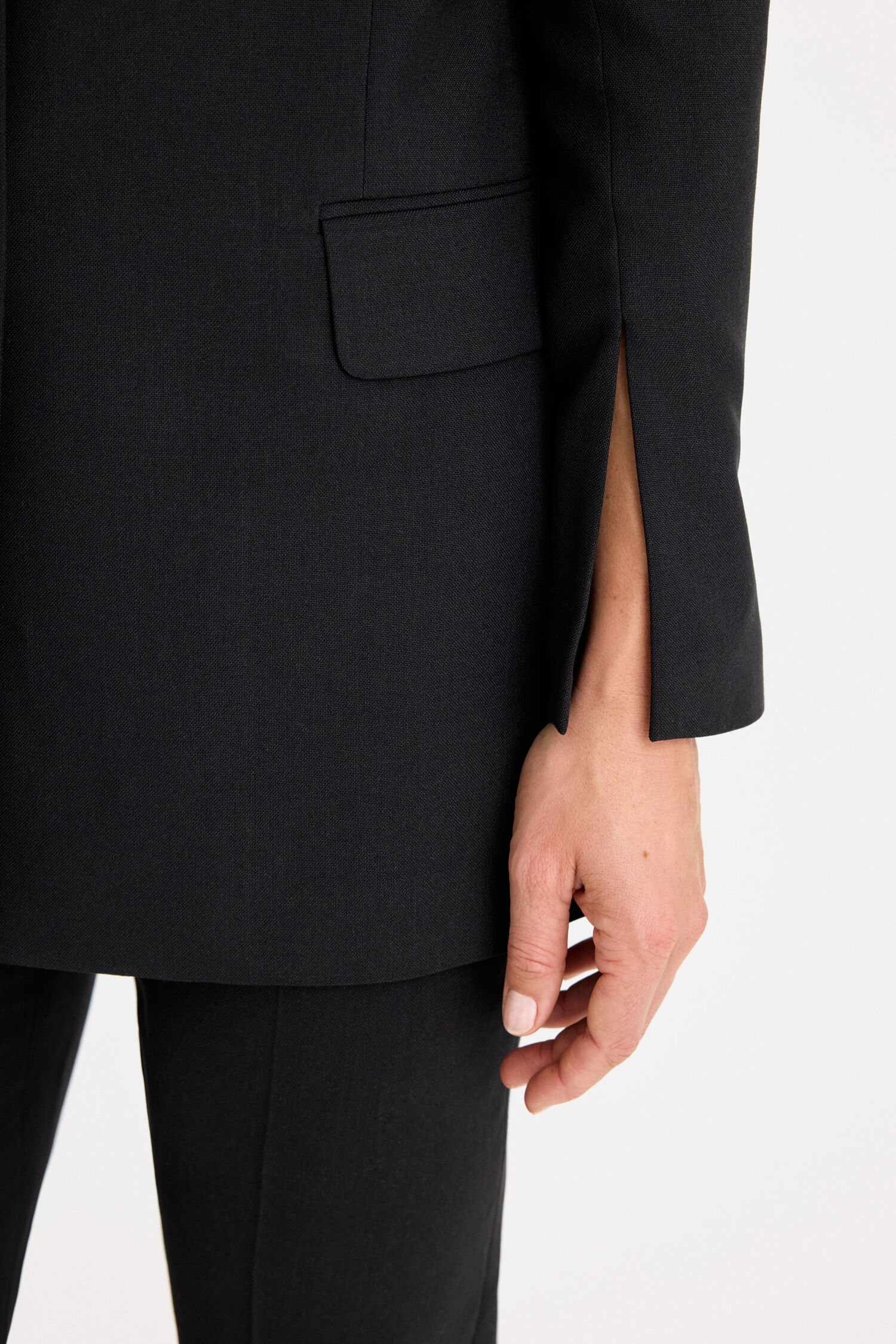 Slit Cool Wool Blazer