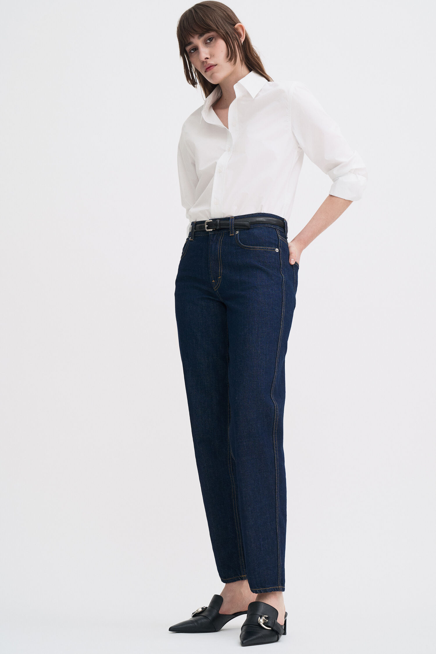 Cropped Tapered Jeans