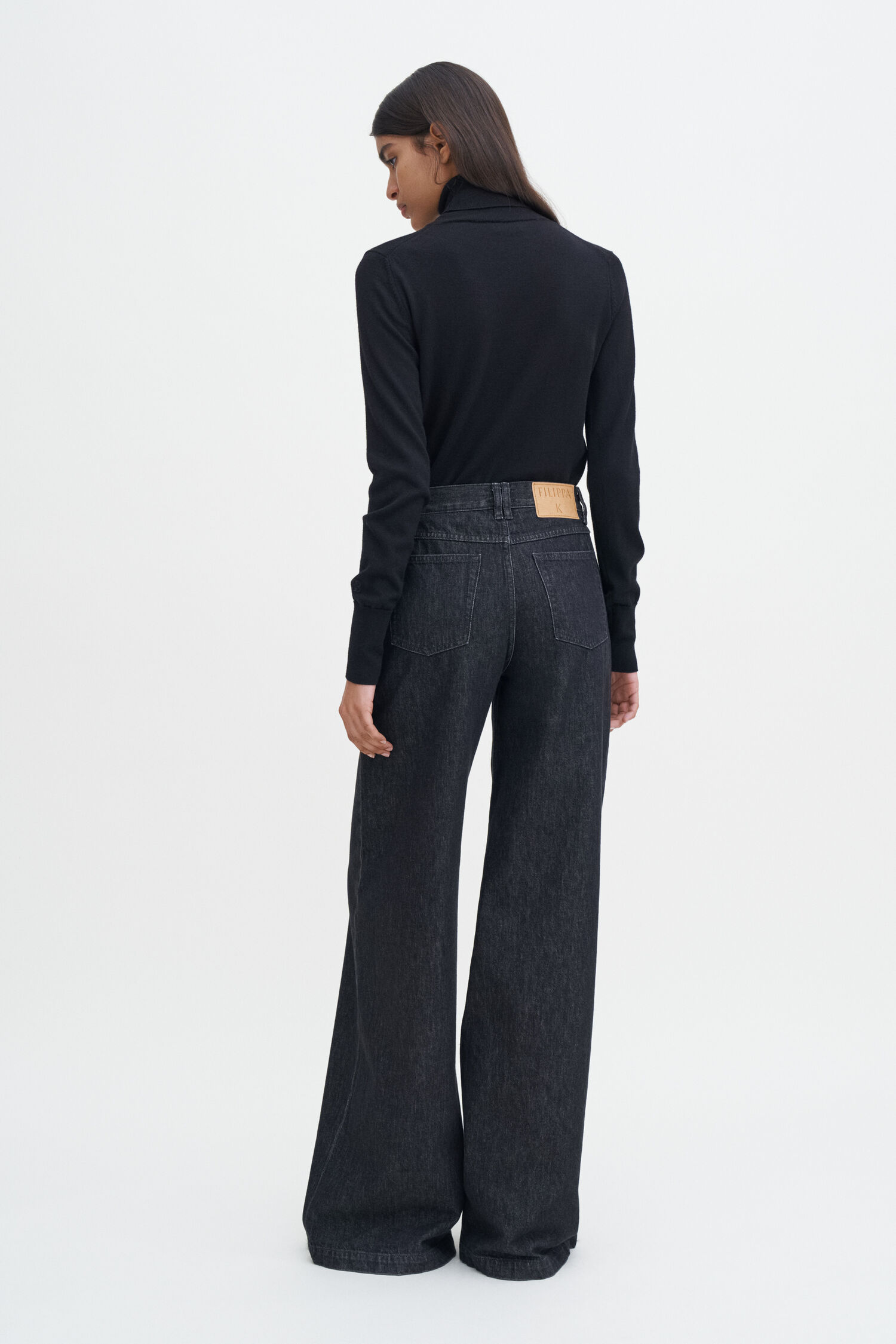 Loose Buttoned Jeans
