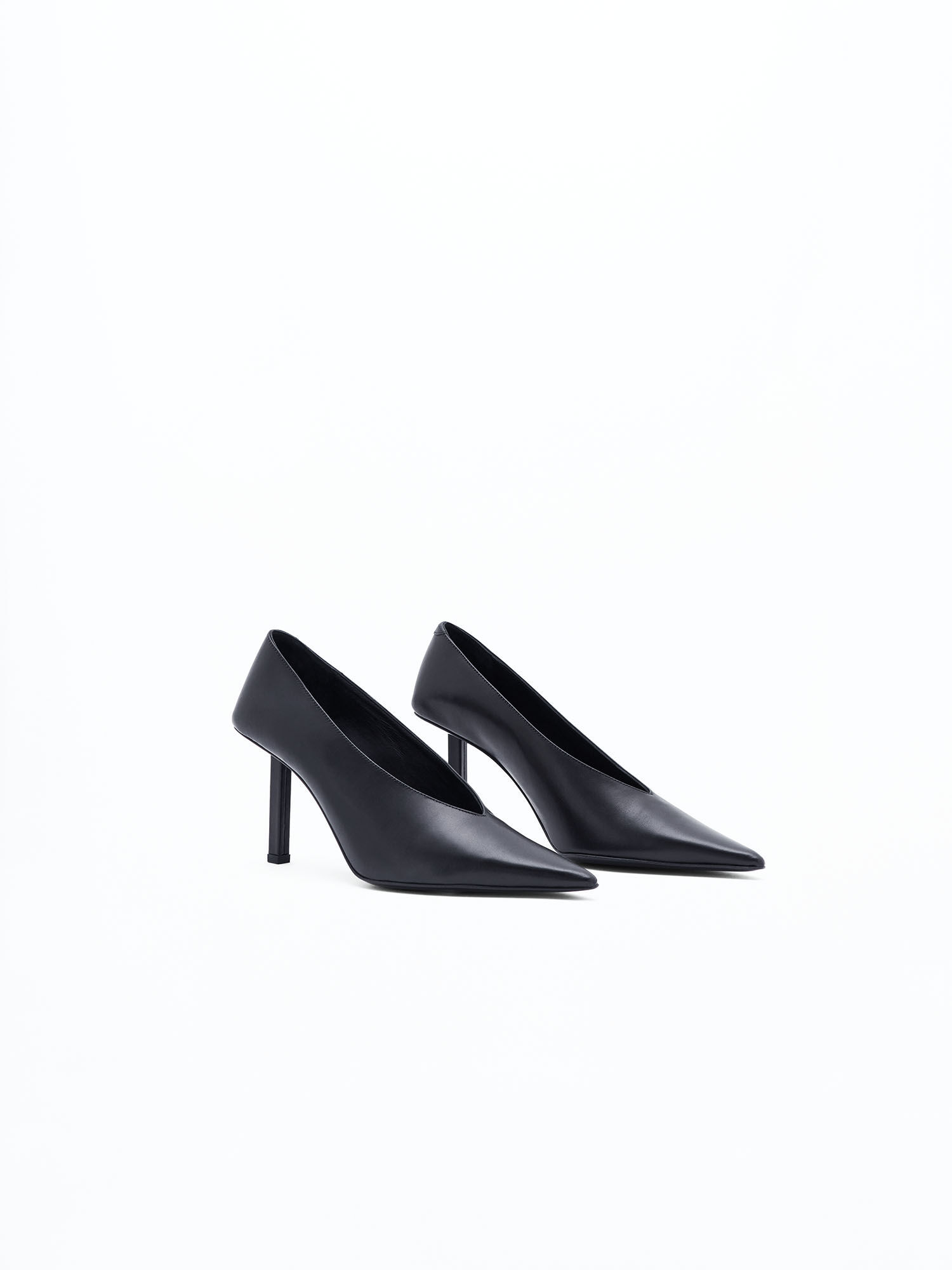 Pointy High Pumps